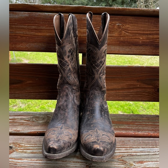 Ariat Women’s Boots - Picture 2 of 6